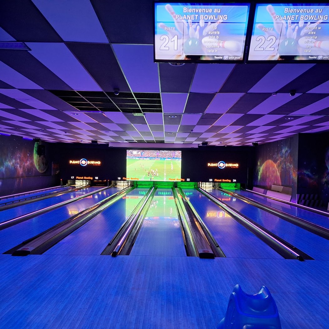 Planet Bowling 1